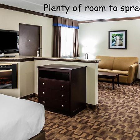 Quality Inn & Suites Quakertown-Allentown Εξωτερικό φωτογραφία