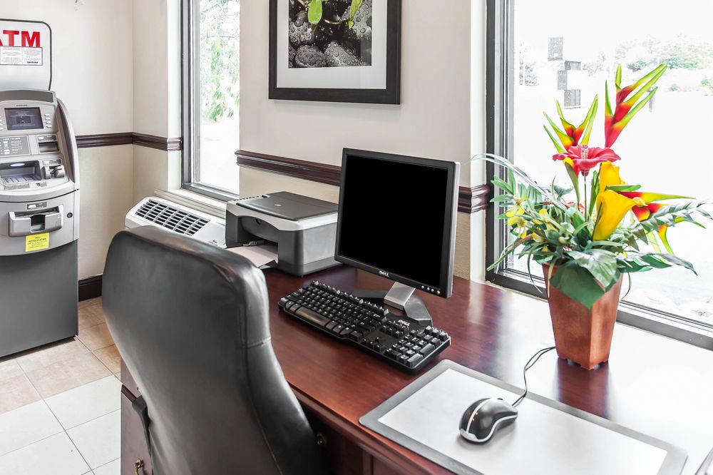 Quality Inn & Suites Quakertown-Allentown Εξωτερικό φωτογραφία