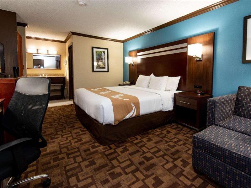 Quality Inn & Suites Quakertown-Allentown Εξωτερικό φωτογραφία