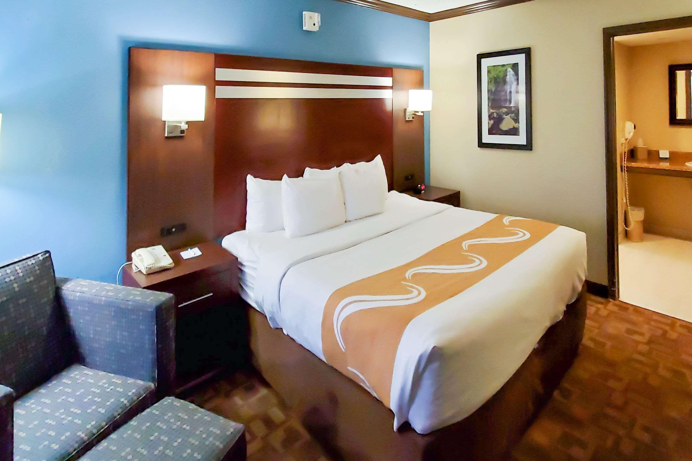 Quality Inn & Suites Quakertown-Allentown Εξωτερικό φωτογραφία