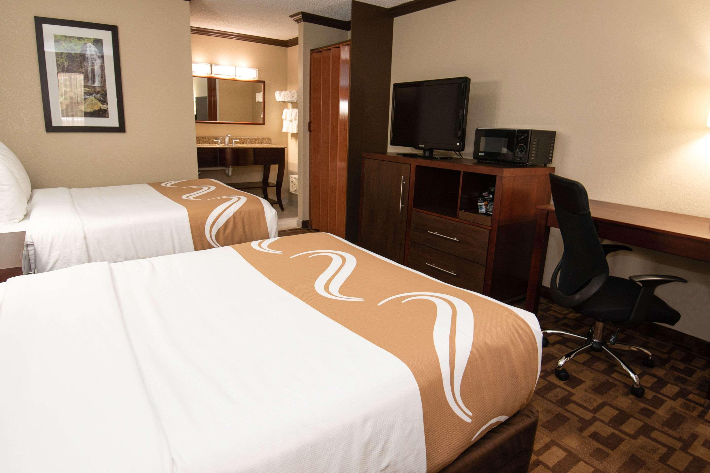 Quality Inn & Suites Quakertown-Allentown Εξωτερικό φωτογραφία