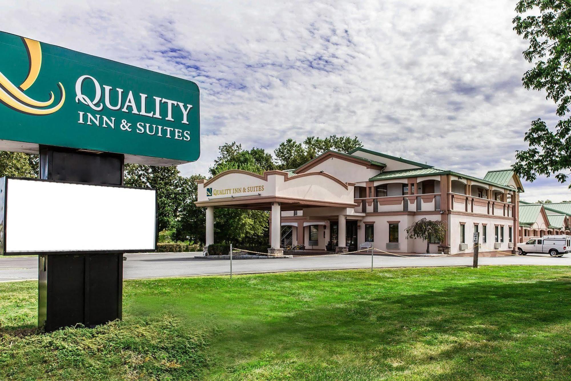 Quality Inn & Suites Quakertown-Allentown Εξωτερικό φωτογραφία