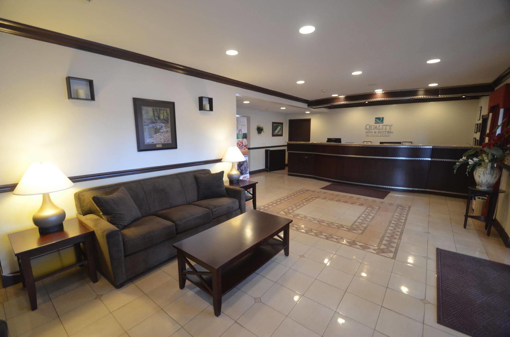 Quality Inn & Suites Quakertown-Allentown Εξωτερικό φωτογραφία