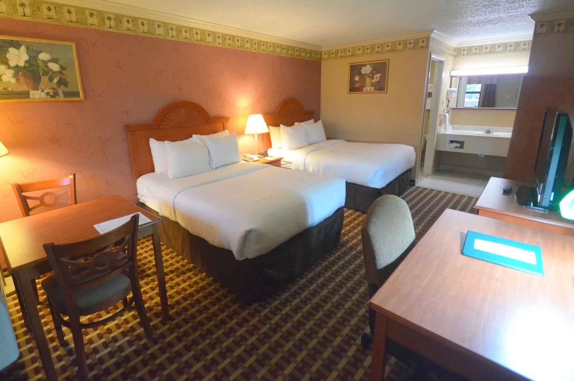 Quality Inn & Suites Quakertown-Allentown Εξωτερικό φωτογραφία
