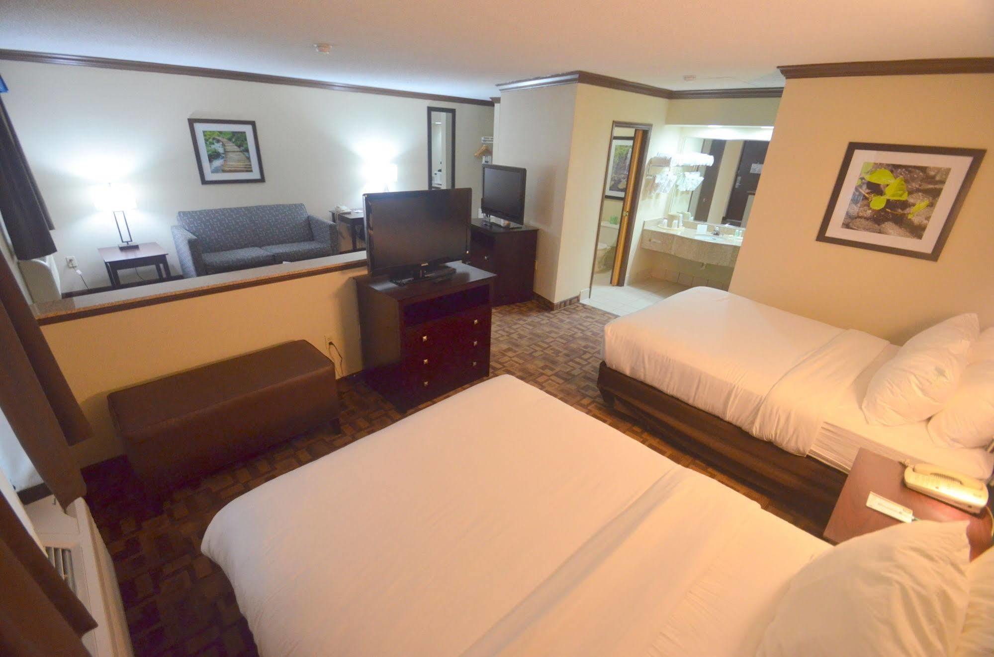 Quality Inn & Suites Quakertown-Allentown Εξωτερικό φωτογραφία